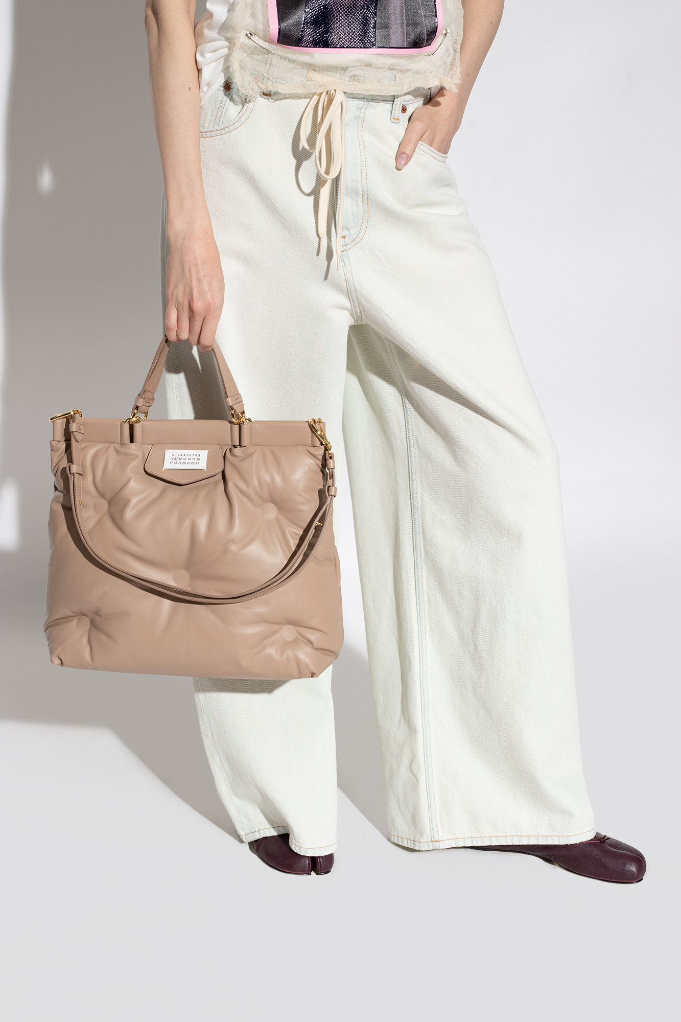 ■Maison Margiela■ Medium Glam Slam Shoulder Bag Beige S56W Maison Margiela 'Glam Slam Medium' shoulder bag | Women's
